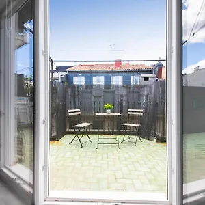 Beautiful With Terrace - Prime Location! Apartment