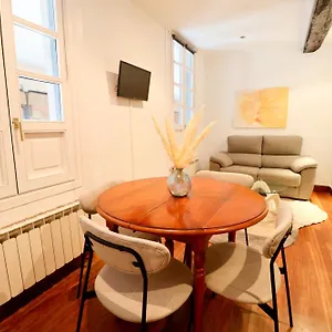 Plaza Consti, Heart Of The Old Town Apartment