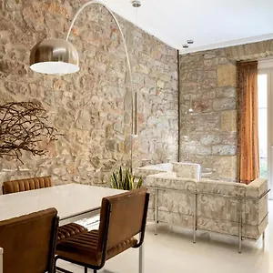 Spectacular By Sebastiana Group Apartment