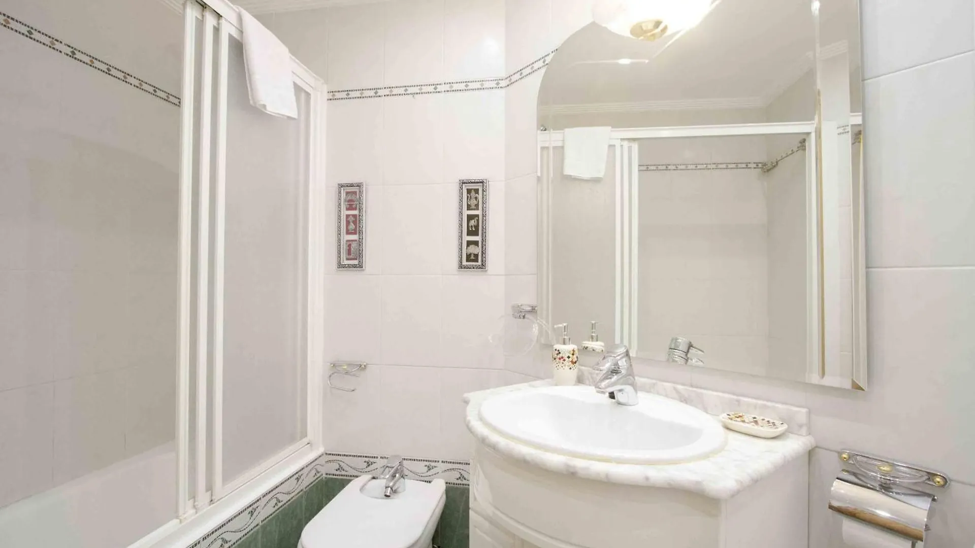 The Rentals Collection Boutique San Sebastian 0*,